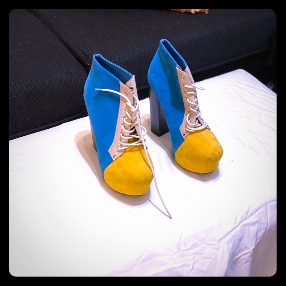 High heel boots